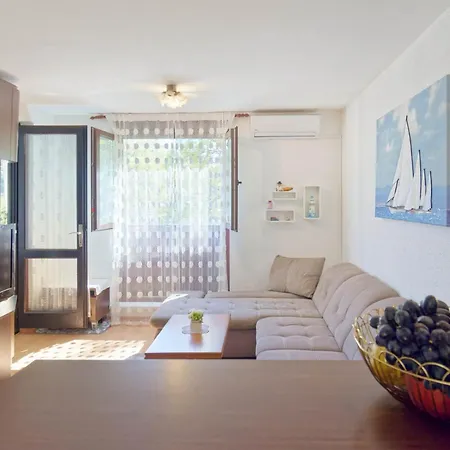 Gabi Apartment